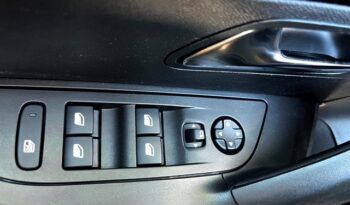 PEUGEOT 2008 ACTIVE 1.2i 100CV 6 VELOCIDADES MODELO 2022 lleno