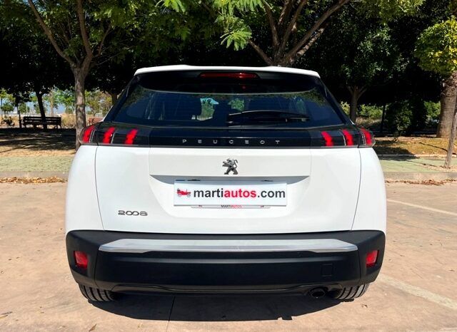 PEUGEOT 2008 ACTIVE 1.2i 100CV 6 VELOCIDADES MODELO 2022 lleno