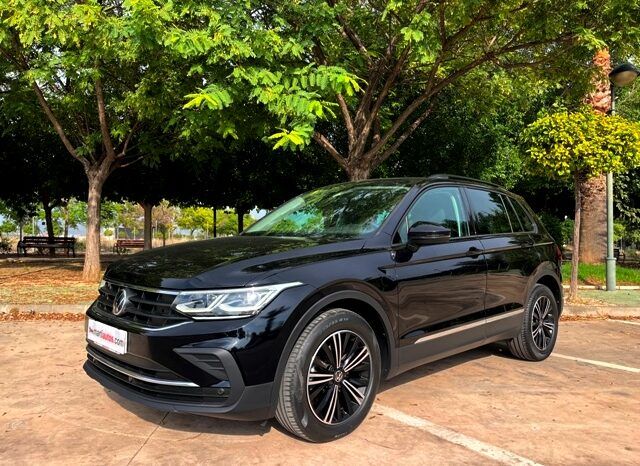 VOLKSWAGEN TIGUAN LIFE 2.0TDi 150CV DSG – AUTOMATICO AÑO 2021 lleno