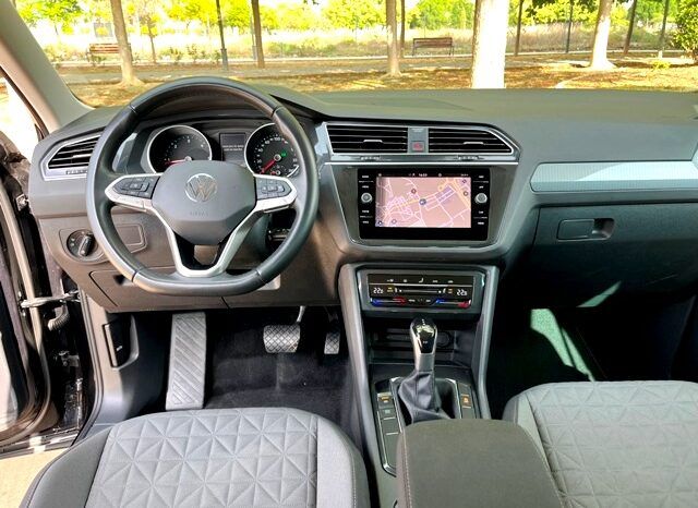 VOLKSWAGEN TIGUAN LIFE 2.0TDi 150CV DSG – AUTOMATICO AÑO 2021 lleno