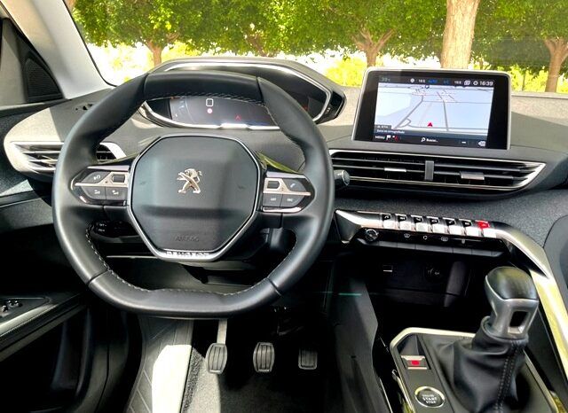 PEUGEOT 3008 ALLURE PACK 1.2i 130CV AÑO 2019 lleno