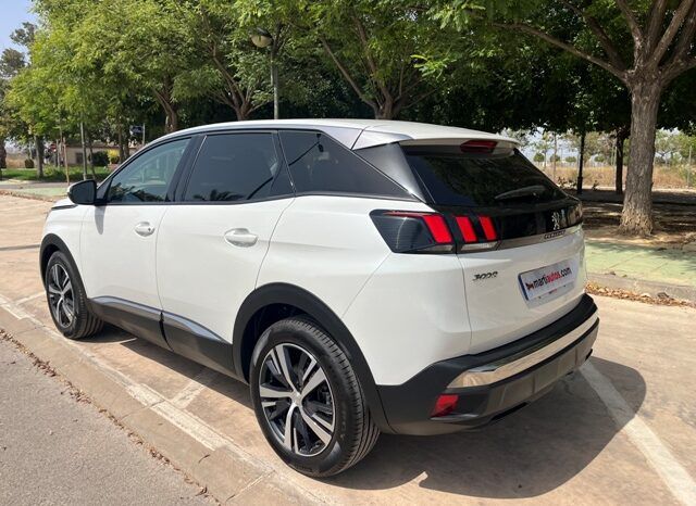 PEUGEOT 3008 ALLURE PACK 1.2i 130CV AÑO 2019 lleno