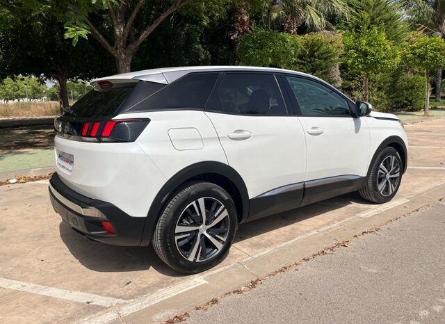 PEUGEOT 3008 ALLURE PACK 1.2i 130CV AÑO 2019 lleno