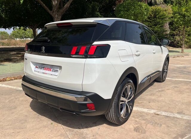 PEUGEOT 3008 ALLURE PACK 1.2i 130CV AÑO 2019 lleno