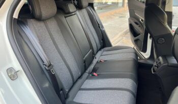 PEUGEOT 3008 ALLURE PACK 1.2i 130CV AÑO 2019 lleno