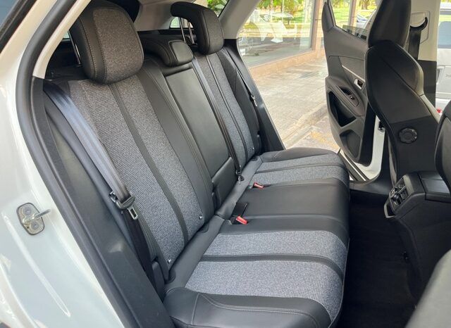 PEUGEOT 3008 ALLURE PACK 1.2i 130CV AÑO 2019 lleno