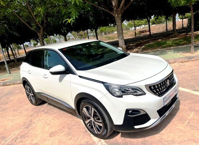 PEUGEOT 3008 ALLURE PACK 1.2i 130CV AÑO 2019 lleno