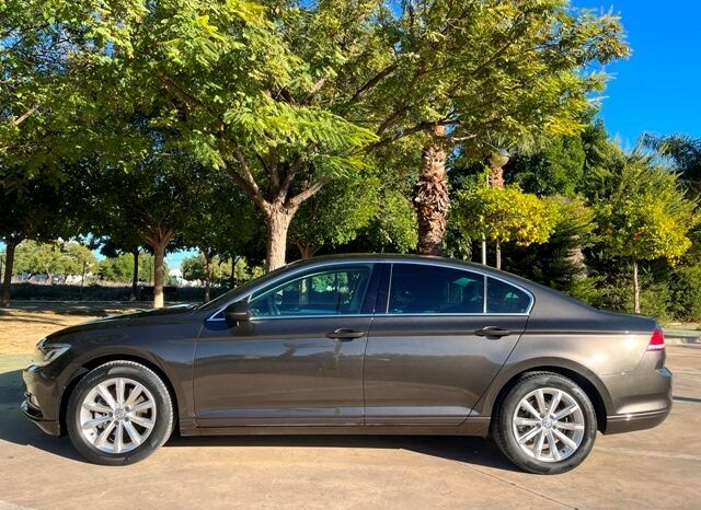 VOLKSWAGEN PASSAT ADVANCE 2.0TDi 150CV AÑO 2018 lleno
