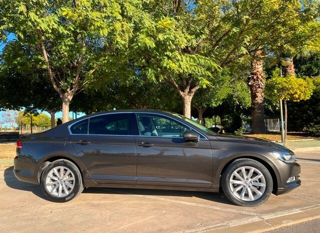 VOLKSWAGEN PASSAT ADVANCE 2.0TDi 150CV AÑO 2018 lleno