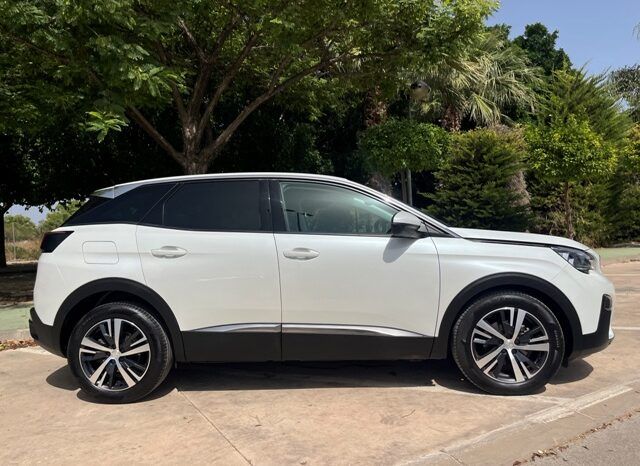 PEUGEOT 3008 ALLURE PACK 1.2i 130CV AÑO 2019 lleno