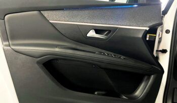 PEUGEOT 3008 ALLURE PACK 1.2i 130CV AÑO 2019 lleno