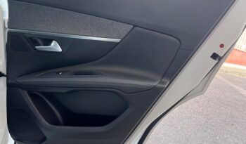 PEUGEOT 3008 ALLURE PACK 1.2i 130CV AÑO 2019 lleno