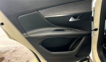 PEUGEOT 3008 ALLURE PACK 1.2i 130CV AÑO 2019 lleno