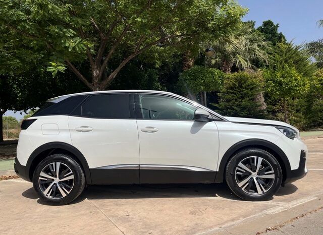 PEUGEOT 3008 ALLURE PACK 1.2i 130CV AÑO 2019 lleno