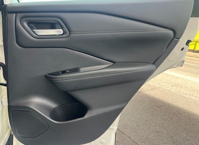 NISSAN QASHQAI ACENTA 1.3i 140CV HYBRID AÑO 2021 lleno