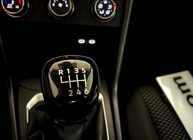 VOLKSWAGEN TROC BUSINESS 1.0TSi 115CV AÑO 2024 lleno