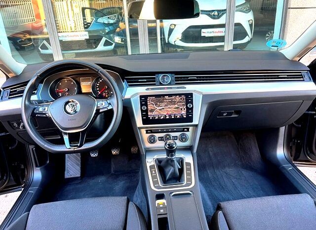 VOLKSWAGEN PASSAT ADVANCE 2.0TDi 150CV AÑO 2018 lleno