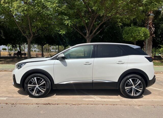 PEUGEOT 3008 ALLURE PACK 1.2i 130CV AÑO 2019 lleno