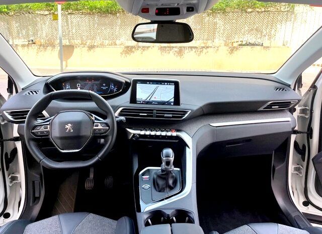 PEUGEOT 3008 ALLURE PACK 1.2i 130CV AÑO 2019 lleno