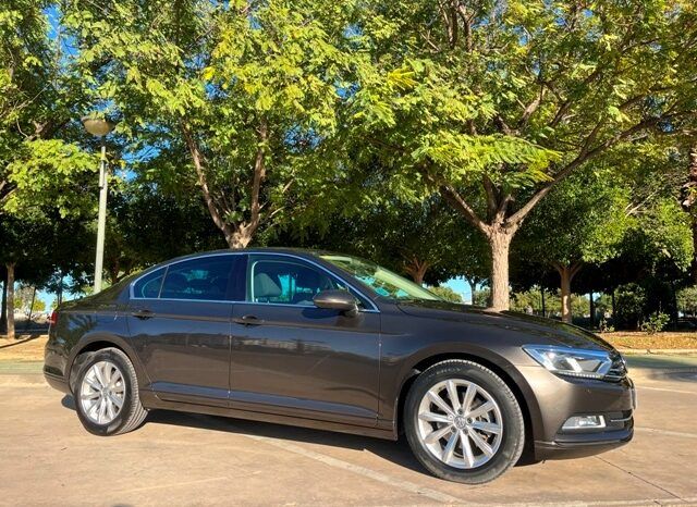 VOLKSWAGEN PASSAT ADVANCE 2.0TDi 150CV AÑO 2018 lleno