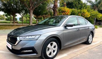 SKODA OCTAVIA AMBITION 2.0TDi 150CV AÑO 10-2022 lleno