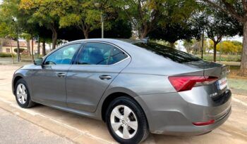 SKODA OCTAVIA AMBITION 2.0TDi 150CV AÑO 10-2022 lleno