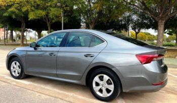 SKODA OCTAVIA AMBITION 2.0TDi 150CV AÑO 10-2022 lleno
