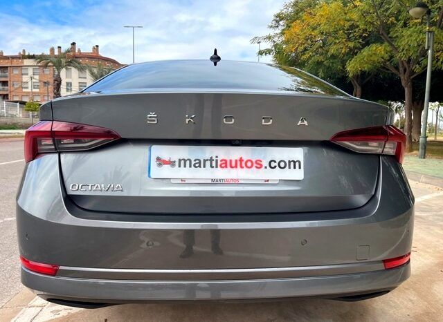 SKODA OCTAVIA AMBITION 2.0TDi 150CV AÑO 10-2022 lleno