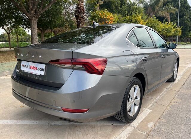 SKODA OCTAVIA AMBITION 2.0TDi 150CV AÑO 10-2022 lleno