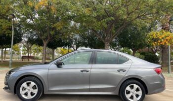 SKODA OCTAVIA AMBITION 2.0TDi 150CV AÑO 10-2022 lleno