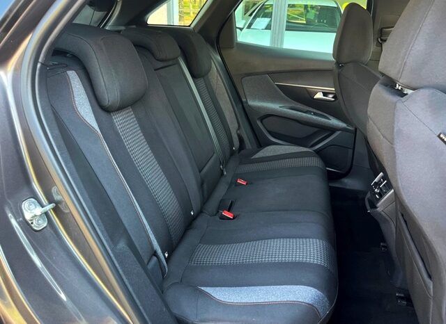 PEUGEOT 3008 ACTIVE PACK 1.5HDI 130CV AÑO 2021 lleno