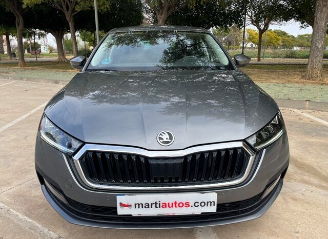 SKODA OCTAVIA AMBITION 2.0TDi 150CV AÑO 10-2022 lleno