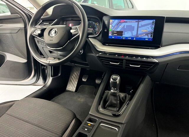 SKODA OCTAVIA AMBITION 2.0TDi 150CV AÑO 10-2022 lleno