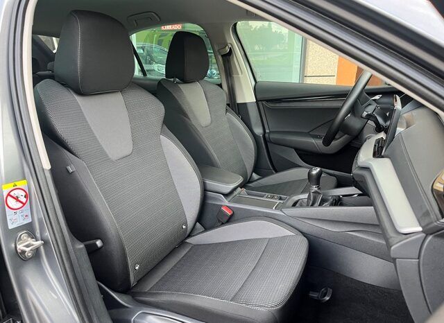 SKODA OCTAVIA AMBITION 2.0TDi 150CV AÑO 10-2022 lleno
