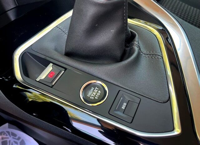 PEUGEOT 3008 ACTIVE PACK 1.5HDI 130CV AÑO 2021 lleno