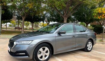 SKODA OCTAVIA AMBITION 2.0TDi 150CV AÑO 10-2022 lleno