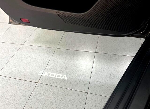 SKODA OCTAVIA AMBITION 2.0TDi 150CV AÑO 10-2022 lleno