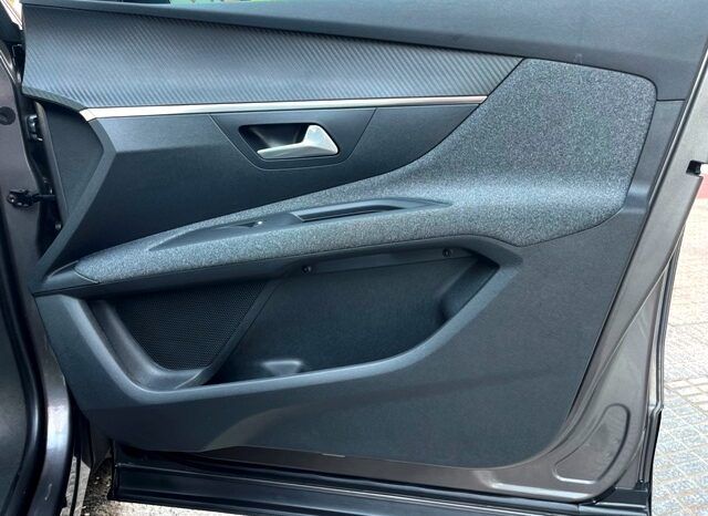 PEUGEOT 3008 ACTIVE PACK 1.5HDI 130CV AÑO 2021 lleno