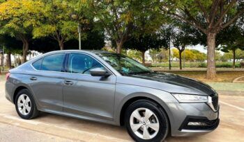 SKODA OCTAVIA AMBITION 2.0TDi 150CV AÑO 10-2022 lleno