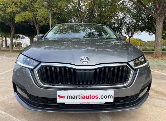 SKODA OCTAVIA AMBITION 2.0TDi 150CV AÑO 10-2022 lleno