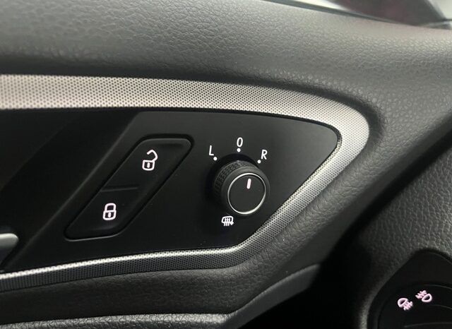 VOLKSWAGEN GOLF READY2GO 1.6TDi 115CV AÑO 2019 lleno