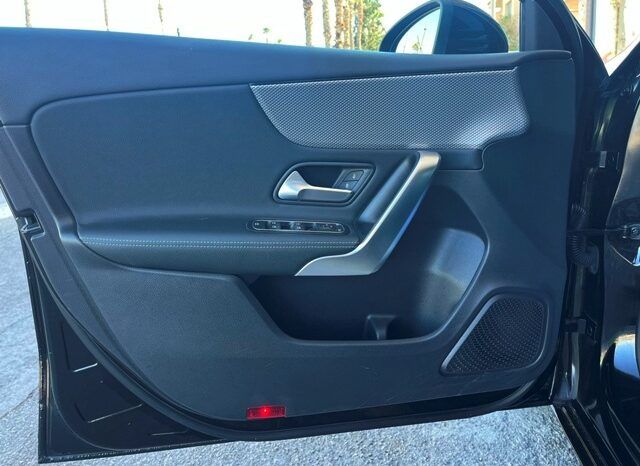 MERCEDES A180 AUTOMATICO AÑO 2021 lleno