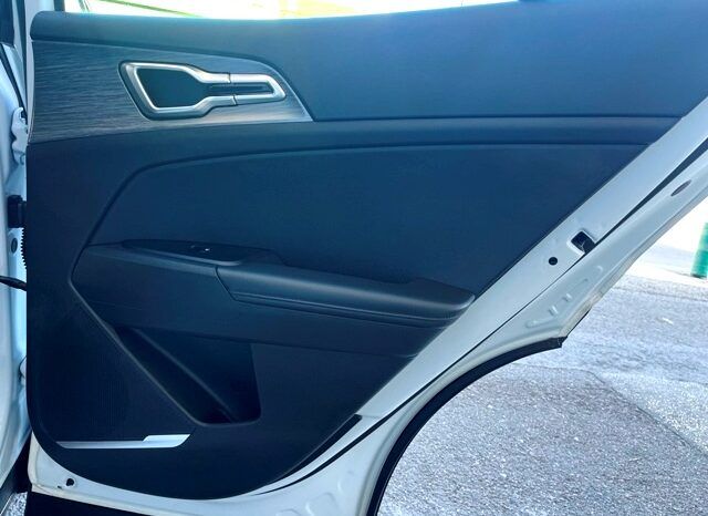 KIA SPORTAGE 1.6CRDi 136CV HYBRID AÑO 2022 lleno