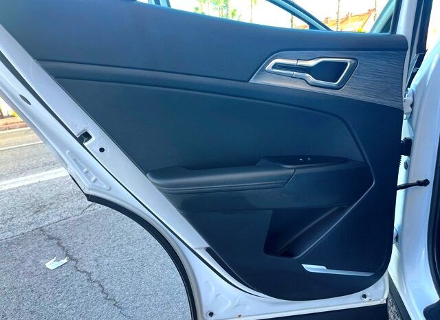 KIA SPORTAGE 1.6CRDi 136CV HYBRID AÑO 2022 lleno