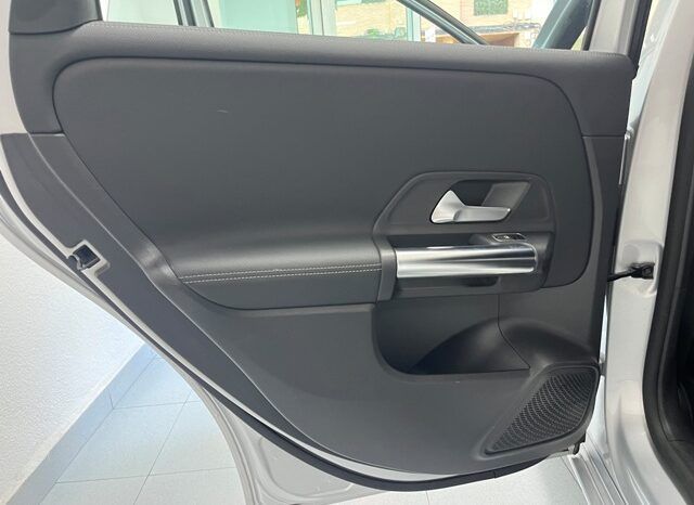 MERCEDES-BENZ B180 CDi 2.0 115CV AUTOMATICO AÑO 2021 lleno