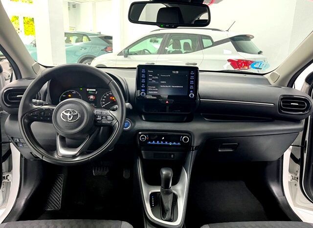 TOYOTA YARIS ACTIVE TECH 1.5 120H HYBRID MODELO 2022 lleno