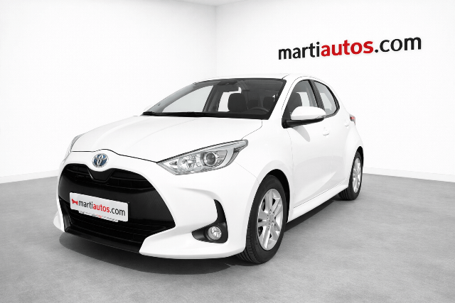 TOYOTA YARIS ACTIVE TECH 1.5 120H HYBRID MODELO 2022 lleno