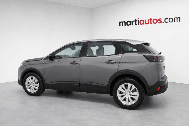 PEUGEOT 3008 ACTIVE PACK 1.5HDI 130CV MODELO 2022 lleno