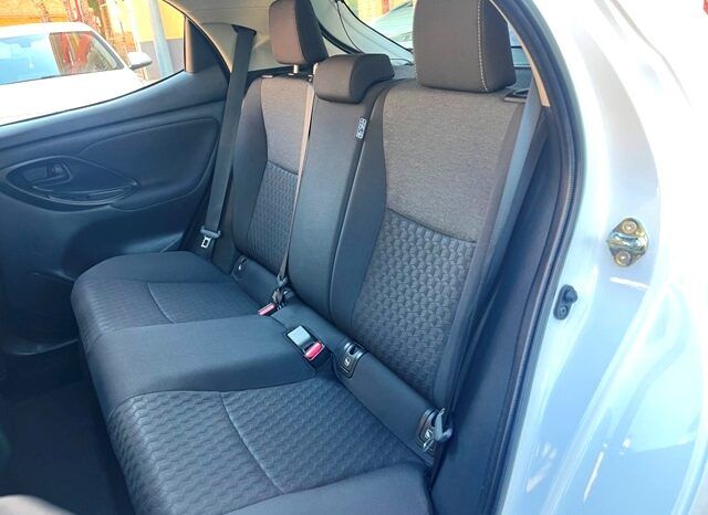 TOYOTA YARIS ACTIVE TECH 1.5 120H HYBRID MODELO 2022 lleno