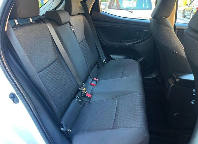 TOYOTA YARIS ACTIVE TECH 1.5 120H HYBRID MODELO 2022 lleno